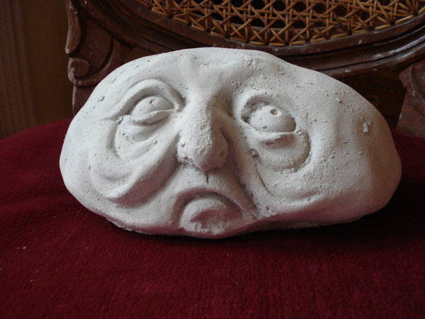 150-1603 Stein mit Gesicht 13 x 21 x 10 cm