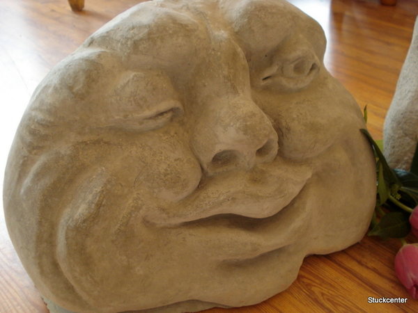 150-1610 Stein mit Gesicht 25 x 37 x 26 cm